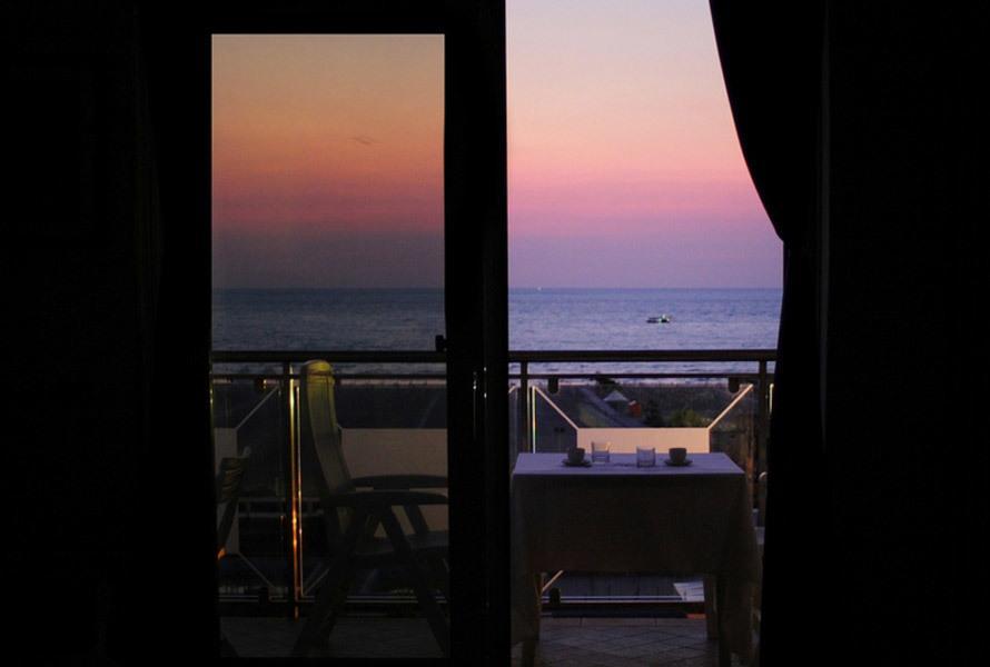 Le Murrine Frontemare Apartment Seaview Sottomarina Rum bild